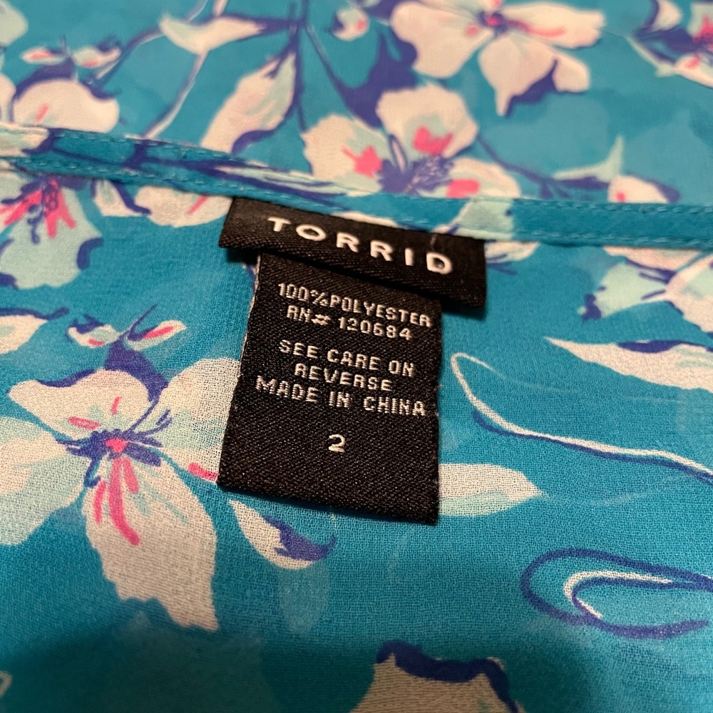 Torrid sheer floral teal blouse w/ buttons sz 2x - Picture 8 of 9